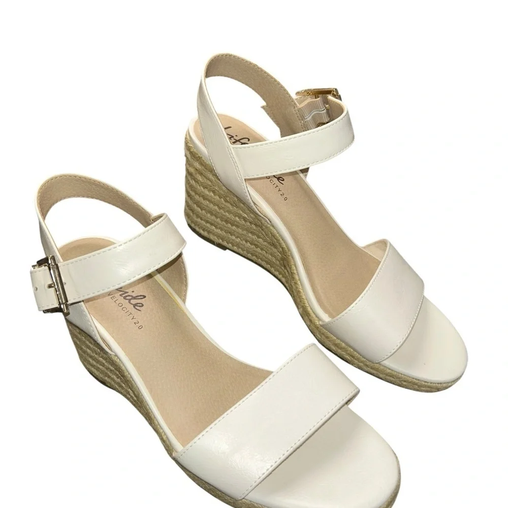 LifeStride Tango Wedge Sandals Comfort Memory Foam Buckle strap Size 9.5 white
